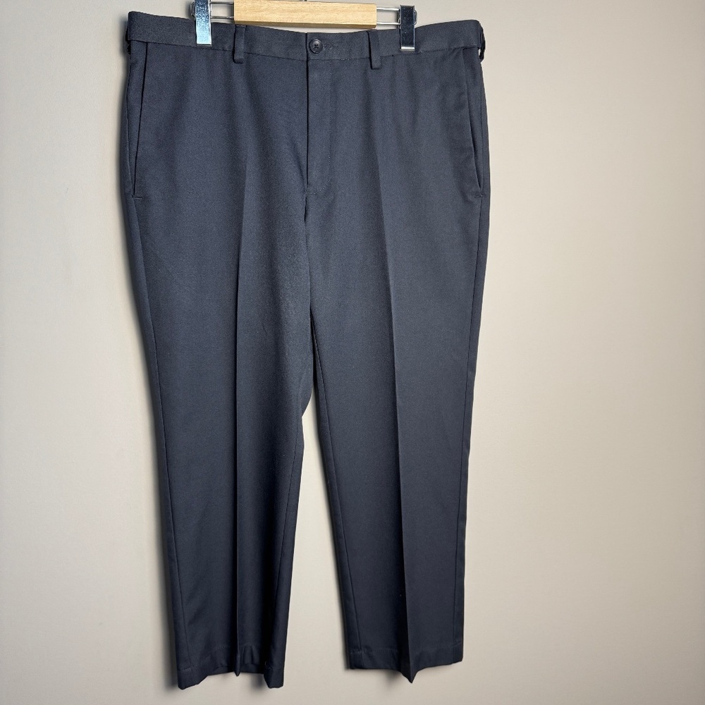 HAGGAR Cool 18 Men's Dress‎ Pants Gray Size Tag: 36x30 Gripper Waistband Slacks